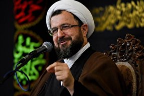 گام دوم انقلاب بر دوش جوانان است