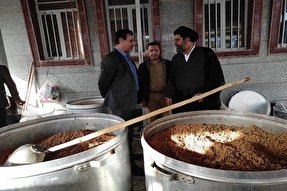 برپایی «نذرواره ۷۲ دیگ غذای نذری» در یاسوج