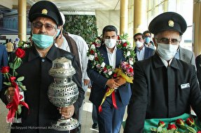 عکس | استقبال از جواد فروغی در مشهد