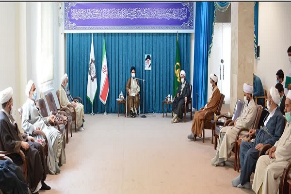 مطالب اصیل دینی باید بدون تعصب مذهبی تبیین شود