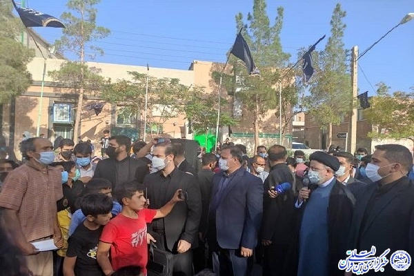 حضور رئیس جمهور در جمع مردم محله کاظمیه بیرجند