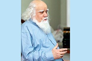 از «فَوْقَ کُلِّ ذِی عِلْم...»  شخص علیم  ما رفت/ حکمت، سیه بپوش که مرد حکیم رفت