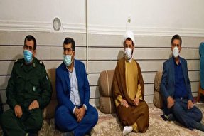 دیدار مسئولان با خانواده شهدای دانش‌آموز دهدشت