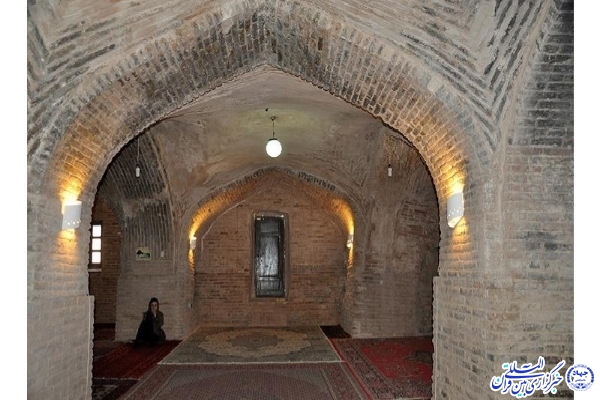 سفر به شهری که دارالتقریب نام گرفته