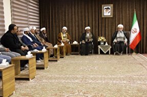 دیدار نماینده ولی‌فقیه در کردستان با مدیر و کارکنان مرکز بزرگ اسلامی