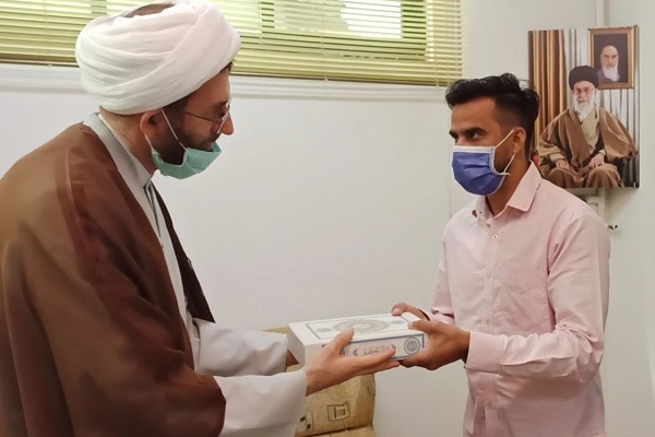 مسلمان شدن جوان هندی در آستانه اشرفیه