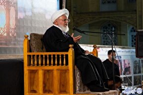 رمضان ماه تدارک زندگی سعادتمندانه برای انسان است