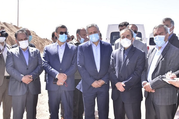 بازدید معاون اجرایی رئیس&zwnj;جمهور از باند دوم محور بیرجند ـ قائن