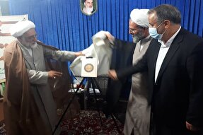 رونمایی از کتاب «قرآن آسان» در سمنان