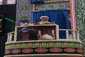 شهدای کربلا برای همیشه خط حق و حقانیت را ترسیم کردند