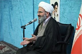 دیدار نماینده ولی‌فقیه در سمنان با جامعه قرآنی استان