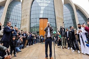 تجربه موفق پخش اذان از مسجد مرکزی شهر کلن در آلمان