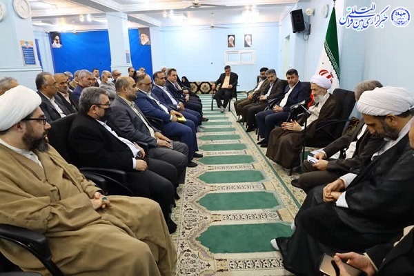 مسئولان برای تحقق شعار سال رهبری جهادی عمل کنند