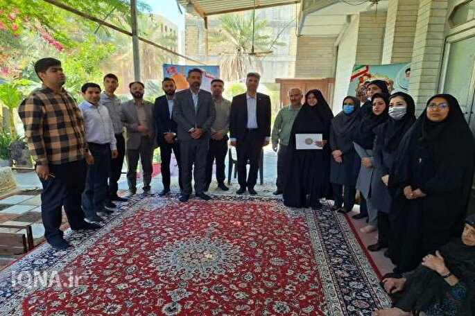 عکس | دیدار اعضای جهاددانشگاهی هرمزگان با خانواده شهیدان «قاسمی»