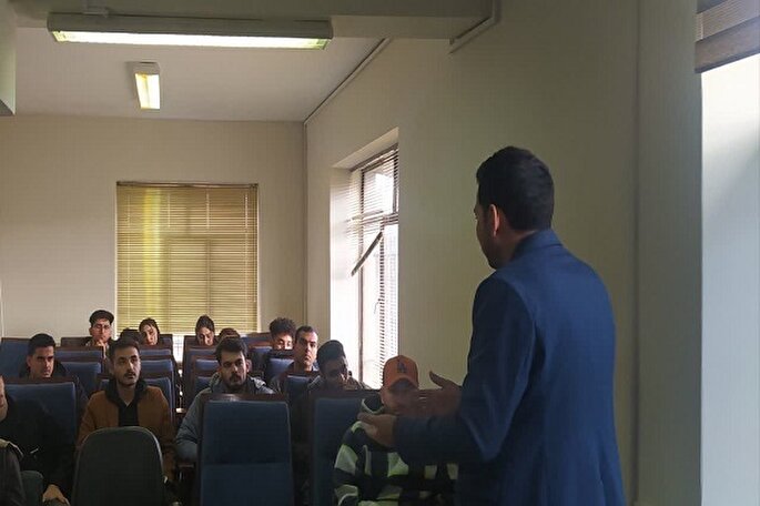 نشست توجیهی دوازدهمین دوره «مسابقات ملی مناظره دانشجویان» در کردستان برگزار شد