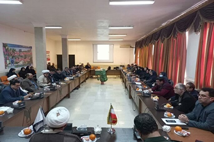 جامعه دانشگاهی در برهه انتخابات مسئولیت سنگینی بر عهده دارند