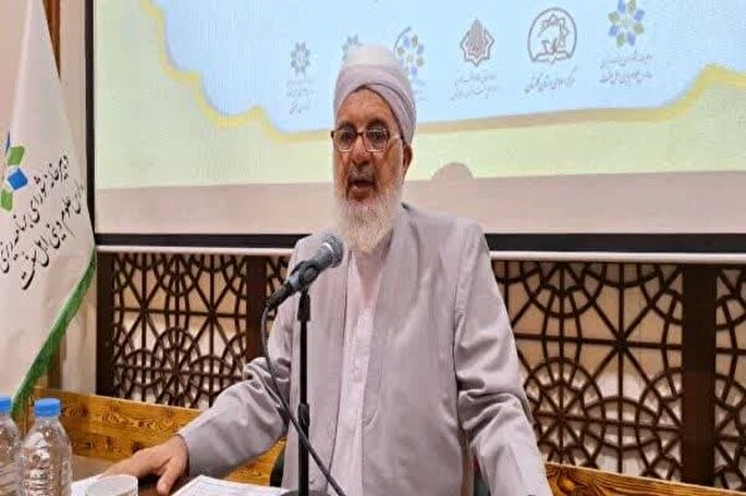 تریبون‌های نماز جمعه محلی برای امیدافزایی باشد