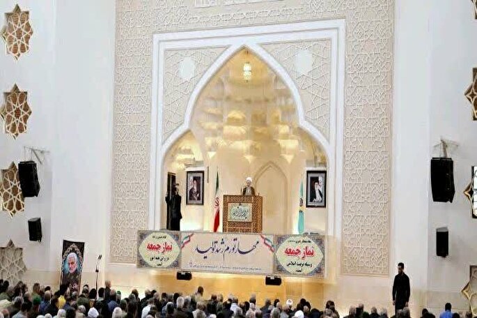 نمایندگان مجلس در پی حل مشکلات مردم باشند