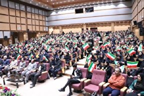 برگزاری آیین نمادین جشن تکلیف سیاسی ۳۹ هزار دانش‌آموز رأی اولی در کرمان