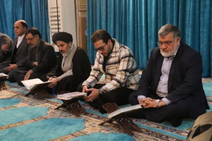 برپایی محفل انس با قرآن کریم در استانداری آذربایجان غربی
