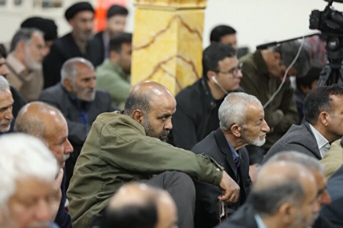 عکس | جلسه تفسیر قرآن در مسجد صاحب‌الزمان(عج) خرم‌آباد