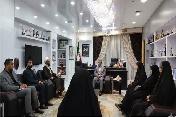 دیدار استاندار خراسان‌جنوبی با بانوی تازه مسلمان شده ژاپنی