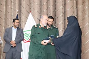 عکس | تجلیل از خانواده شهدا در کرمان