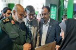 بازدید فرمانده سپاه امام رضا(ع) از غرفه جهاددانشگاهی خراسان رضوی در نمایشگاه هفته پژوهش