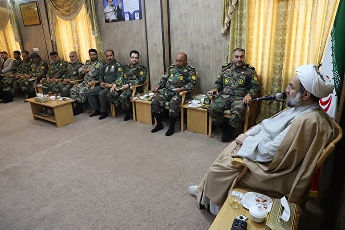 ارتش مؤمن و مقتدر مایه آرامش خاطر مردم و هراس دشمنان است