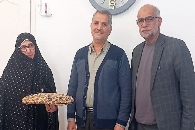 بانوی خادمه مکتب قرآن کریم لرستان تجلیل شد