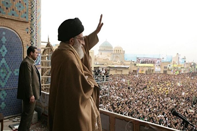 سفر رهبر انقلاب به دارالعباده یزد منشأ تحولات بزرگ شد