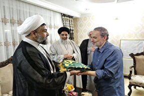 تجلیل خادمان قرآنی حرم بانوی کرامت از استاد پرهیزگار