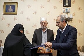 فیلم | دیدار استاندار آذربایجان‌شرقی با مادران شهیدان «اکبرنژاد» و «ندایی»