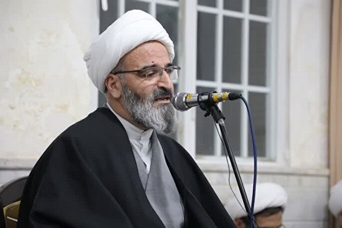 علما و روحانیون پرچمدار دفاع از ارزش‌های انقلاب اسلامی هستند