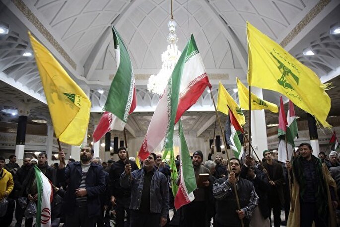 عکس | اجتماع شکرانه پیروزی مردم قهرمان غزه در حرم حضرت معصومه(س)