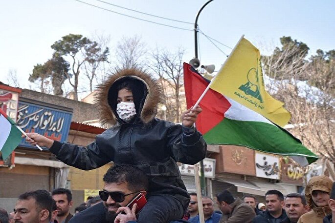شادی و حمایت مردم سنندج از آتش‌بس در غزه و مقاومت فلسطین