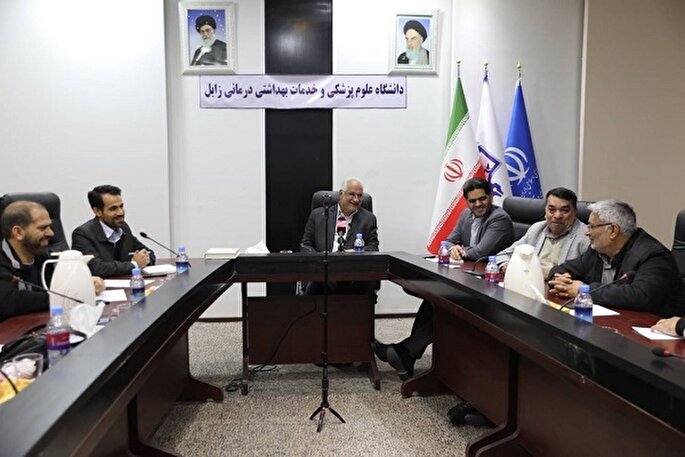 ارائه خدمات گروه جهادی دندانپزشکی به مردم منطقه سیستان