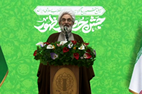 ایمان، رهبری و مردم اساس نهضت انقلاب اسلامی هستند