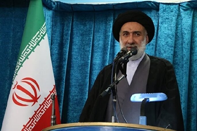 انقلاب اسلامی مسیر هدایت را به سمت مرجعیت حرکت داد