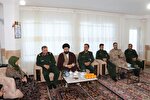 فرمانده سپاه سردشت با مادر ۳ شهید دیدار کرد