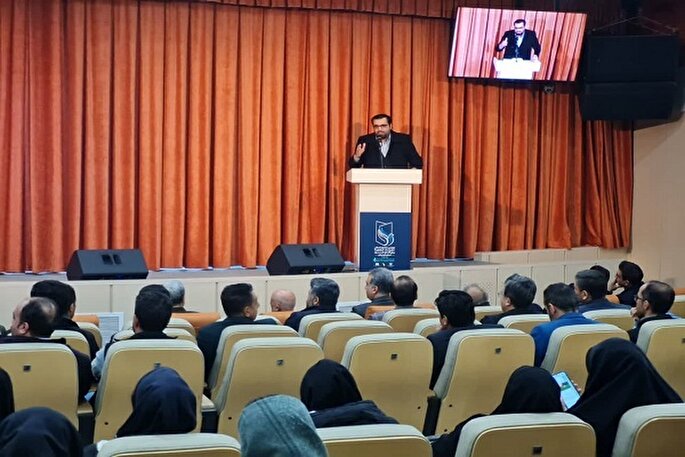 خبرنگاران راهکارهای عملی برای دردهای جامعه ارائه دهند