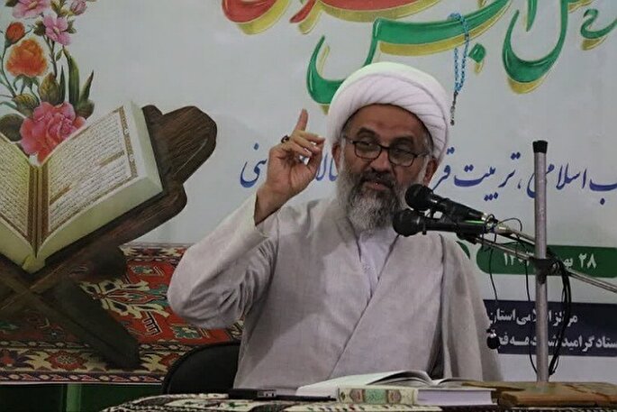 برگزاری فعالیت قرآنی در محافل از برکات انقلاب اسلامی است