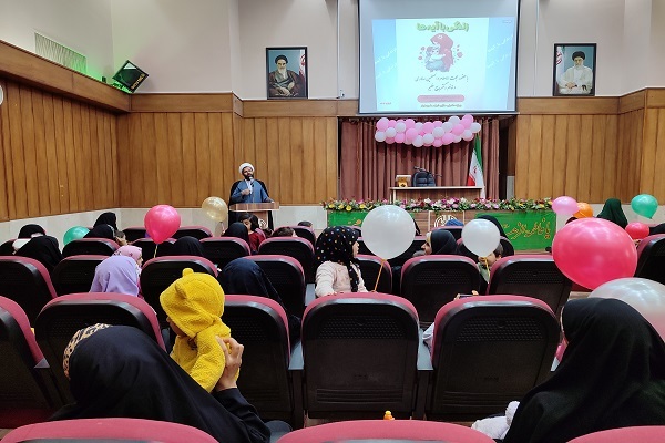 نشست‌ «حال خوش مادری» در بیرجند