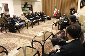 تذکر لسانی رسالت همگانی است