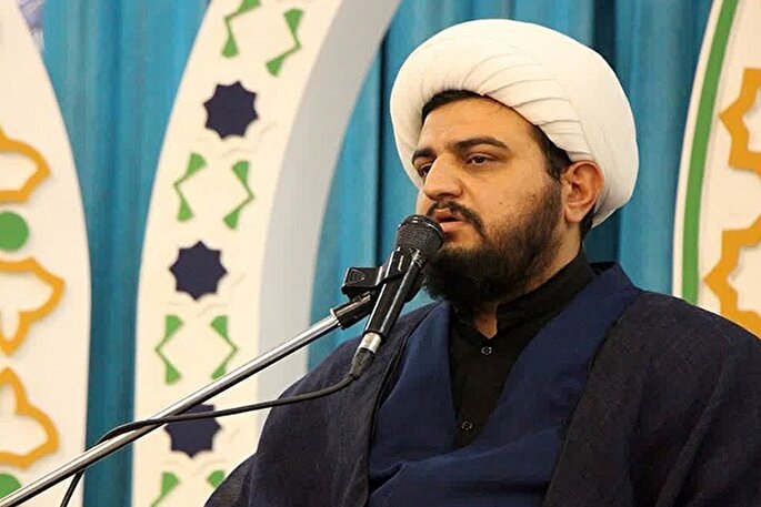 زندگی با آیه‌ها جامعه قرآنی را محقق می‌کند