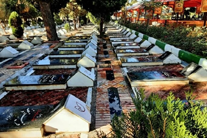 آمادگی کامل باغ رضوان ارومیه برای پنجشنبه آخر سال