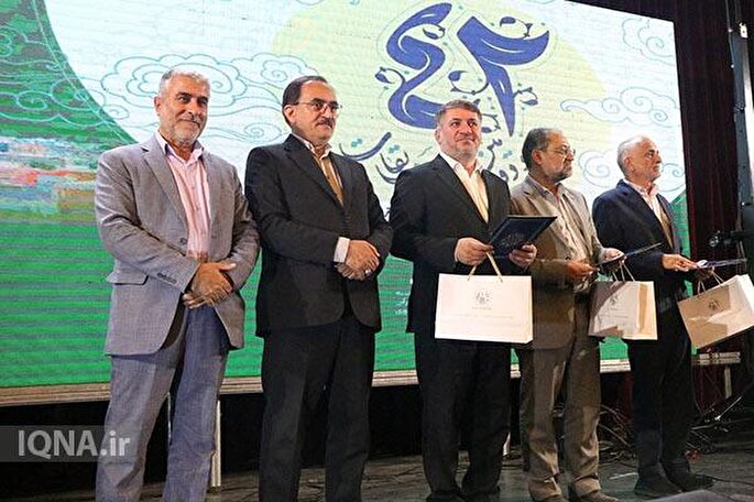 برگزیدگان مسابقات قرآن، عترت و نماز دانش‌آموزان و فرهنگیان یزد تجلیل شدند