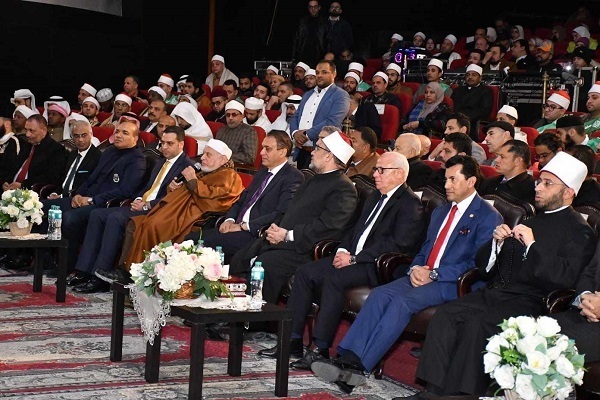 تجلیل از برترین‌های مسابقات بین‌المللی نوابغ قرآنی در مصر + عکس