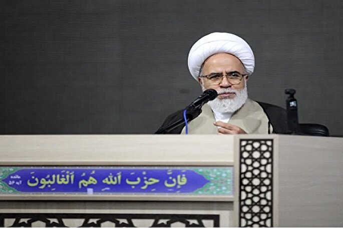 همت کارگران، اساس و بنای توسعه کشور است