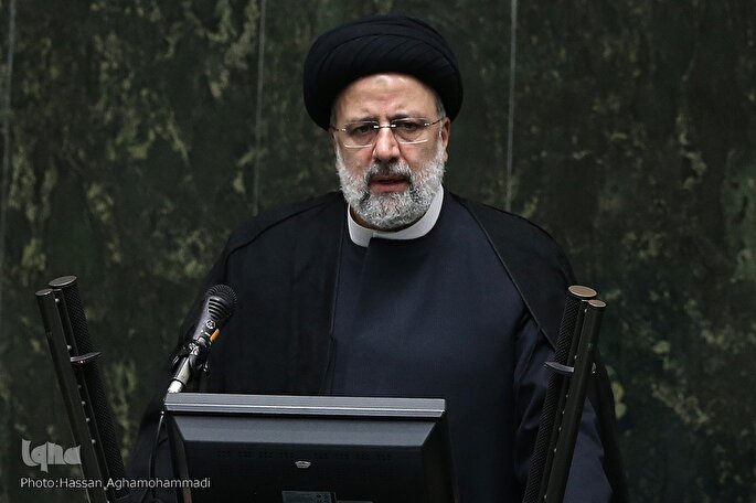 بزرگترین هنر آیت‌الله رئیسی پایه‌گذاری فرهنگ خدمت به مردم در مسئولان بود 

 